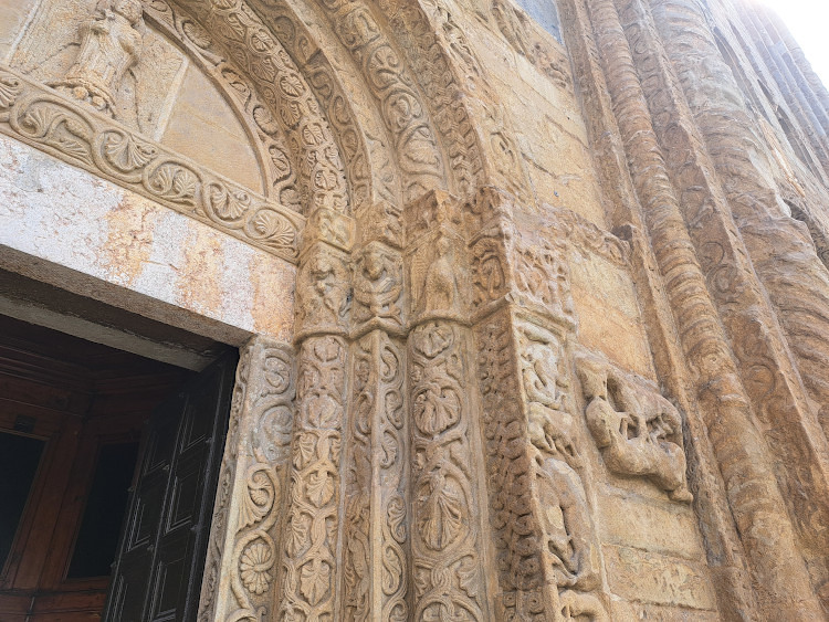 Sculptural decoration