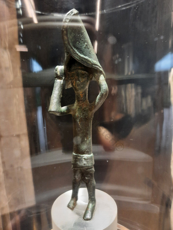 Bronze figurine of a boxer, National Archaeological Museum of Cagliari