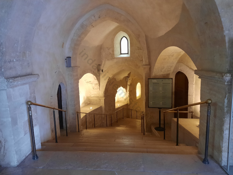 La scalinata del Santuario di San Michele sul Gargano