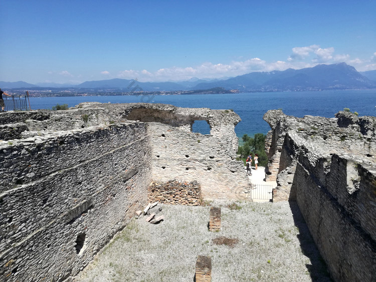 Lago di Garda e Grotte di Catullo a Sirmione