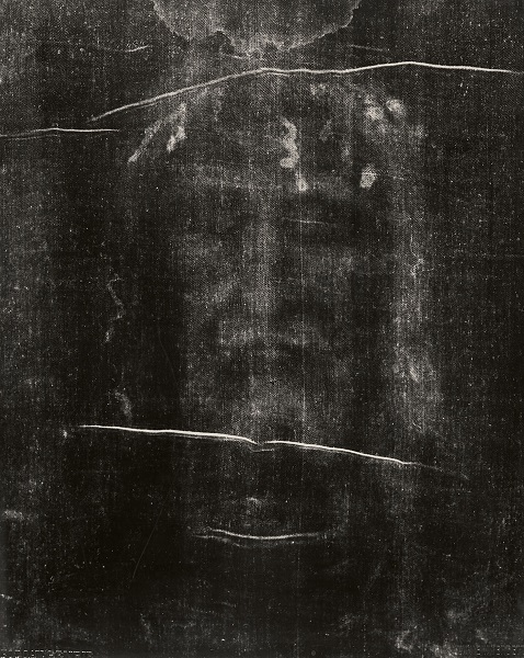 Il volto sindonico in una fotografia di Giuseppe Enrie nel 1931
