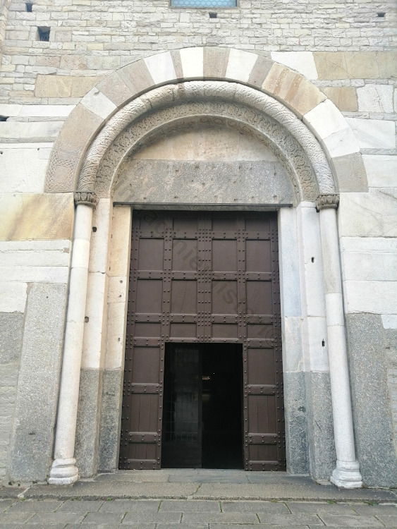 Maestri Comacini