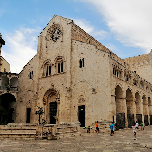Federico II e la Cattedrale di Bitonto, tra storia e tradizione