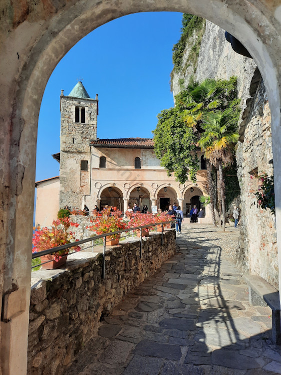 Santa Caterina del Sasso