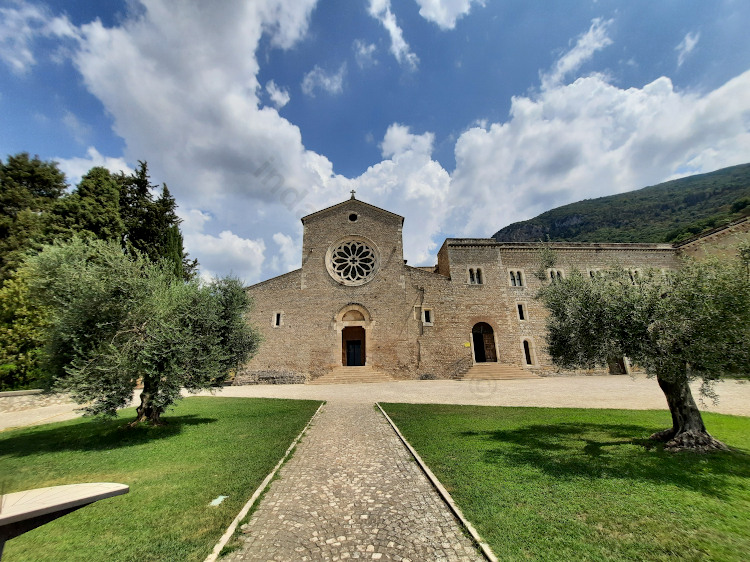 L'abbazia di Valvisciolo a Sermoneta