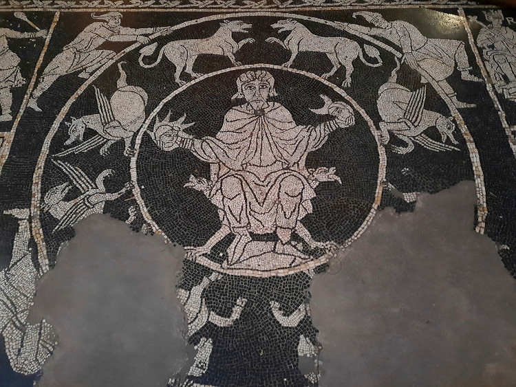 tempo mosaico basilica di San Savino