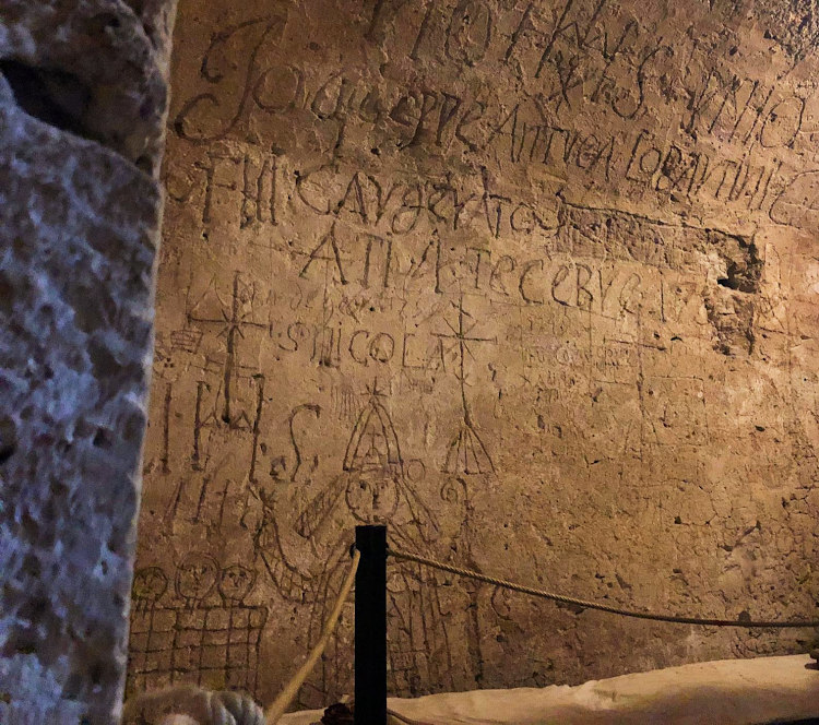 I graffiti con San Nicola nella cella di Lombardini a Narni