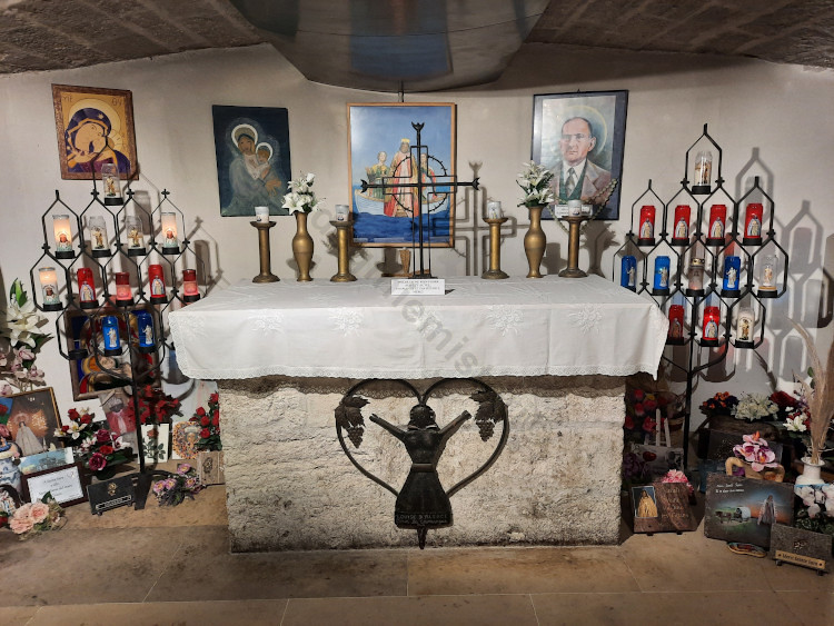 La cripta di Notre-Dame-de-la-Mer