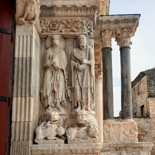 L’abbazia di Saint-Gilles-du-Gard sulla via per Compostela