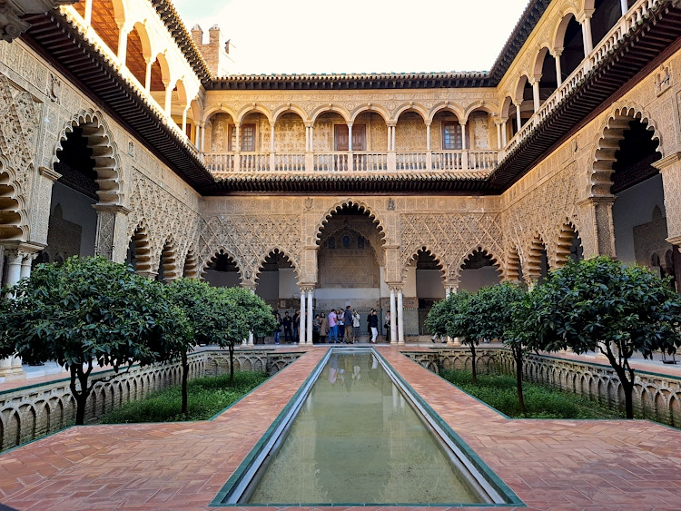 Il Patio de las Doncellas nel Real Alcázar di Siviglia