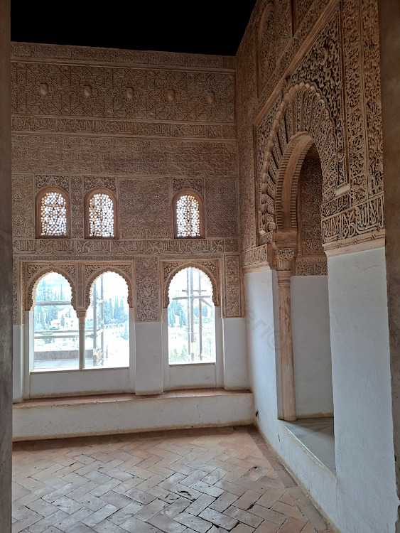 L'oratorio annesso al Mexuar con il mihrab